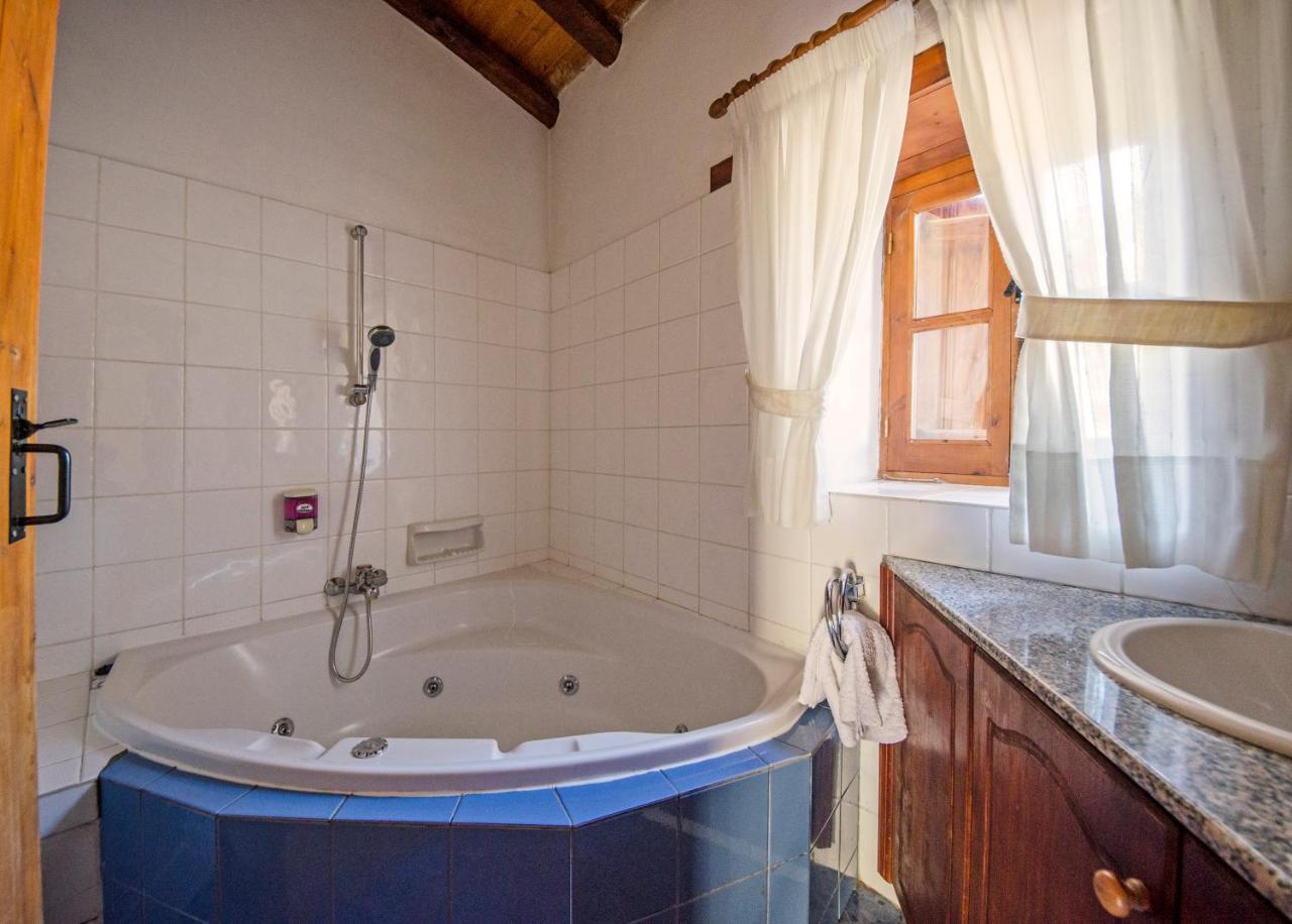 Linos Inn كاكوبرتريا المظهر الخارجي الصورة